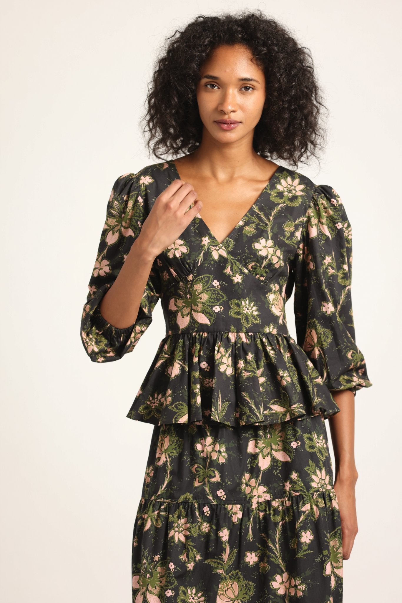Savannah V-Neck Peplum Top - Black Fall Foliage – Derek Lam