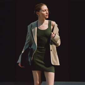 DEREK LAM カシミヤシルク ドレープニット Alizee Long Sleeve Crew Neck in Black | Derek Lam 10 Crosby