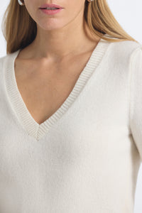 Peninia Cashmere Blend V-Neck Sweater -Snow White
